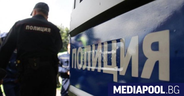 Двама души са простреляни в петричкото село Капатово съобщи полицията