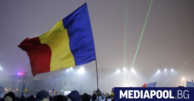 снимката е илюстративна Няколко хиляди румънци протестираха в неделя вечерта