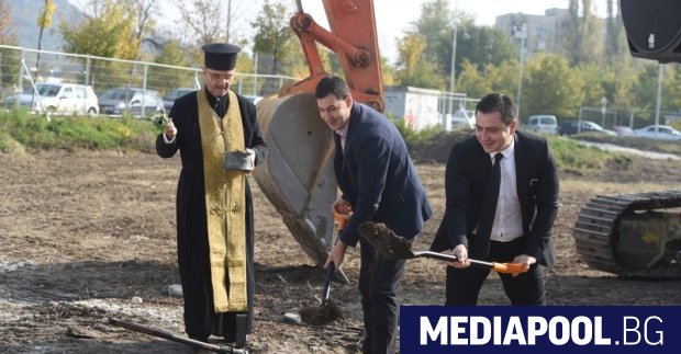 Кметът на Пловдив Иван Тотев и управителят на Галакси Инвестмънт