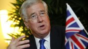 Британски министър подаде оставка, навремето пипнал радиоводеща по коляното