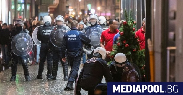 Полицията в Брюксел е задържала 71 души при безредиците избухнали