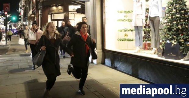 Масовата паника настана в петък вечерта в централната лондонска метростанция