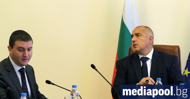 Премиерът Бойко Борисов е свикал извънредна среща с финансовия министър