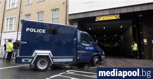 Британската полиция задържа четирима души по подозрение в планиране на