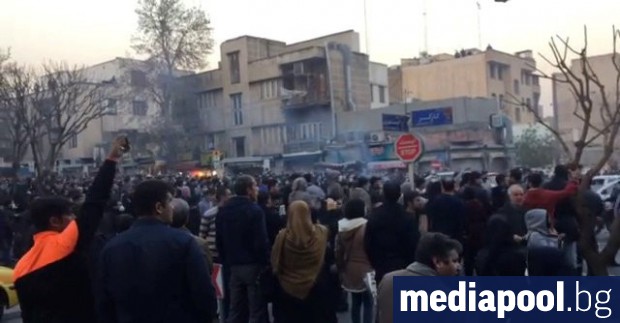 Девет души са били убити тази нощ по време на