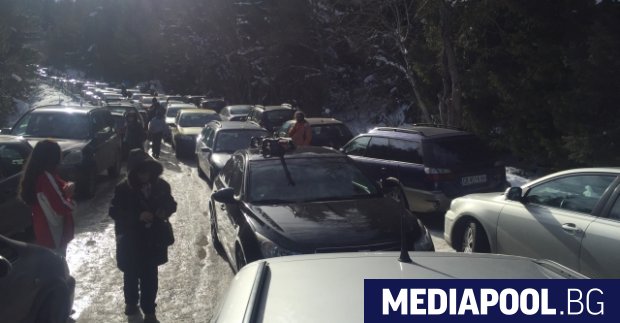 Сн. бТВ Десетки коли са блокирани в транспортен хаос на