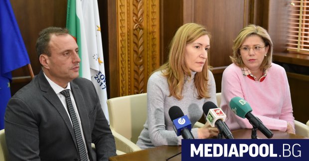 Икономов Ангелкова и Крецу приветстваха решението за Банско Еврокомисарят по