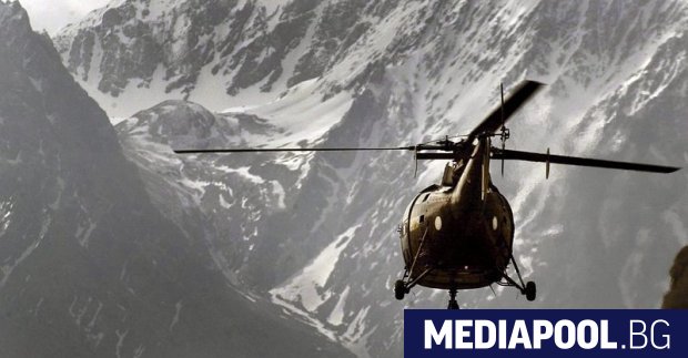 Трима души загинаха при лавини в Швейцарските Алпи съобщи Ройтерс