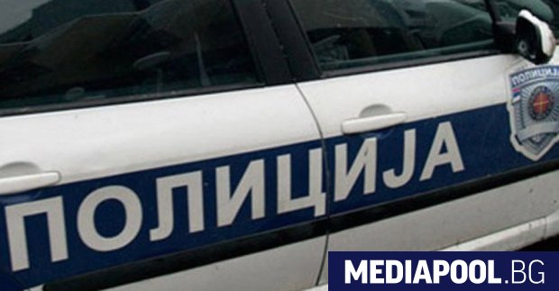 Въоръжен мъж който се бе барикадирал в cгpада в белградския