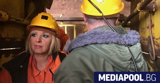 Мая Манолова педовно става медиатор в решаването на миньорски проблеми