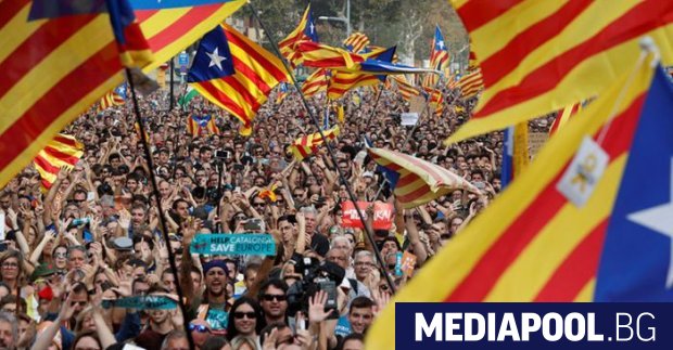 Трите каталунски сепаратистки партии възвърнаха абсолютното си мнозинство в регионалния