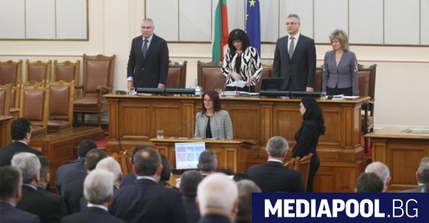Лапсусът на Корнелия Нинова че в Северозападна България инициират отделянето