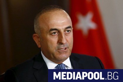 Мевлют Чавушоглу Турският външен министър Мевлют Чавушоглу предупреди американския държавен
