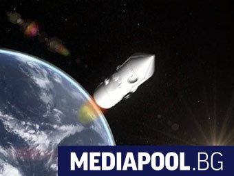 Американски шпионски сателит изстрелян с ракета на американската частна компания