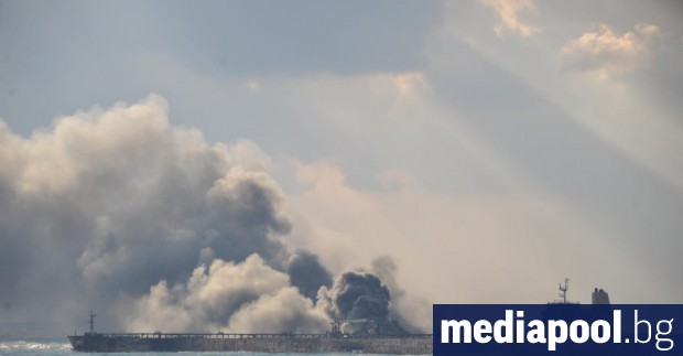 Взрив избухна на горящия в Източнокитайско море ирански петролен танкер