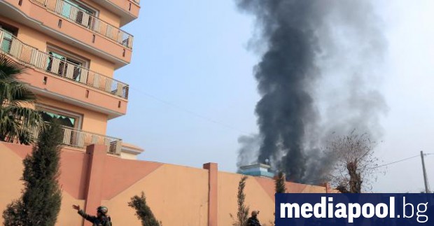 Най малко двама души са били убити и 12 ранени