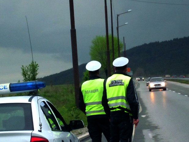 Човек загина при тежка катастрофа на пътя Калотина - София