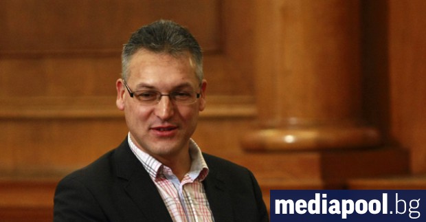 Предложението на управляващите за отстраняване на депутата от БСП Валери