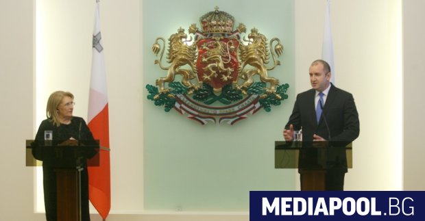 Президентите на Малта Мари Луиз Колейро Прека и на България Румен