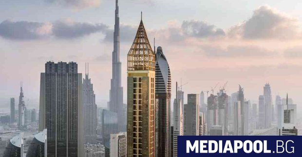 Златистият хотел Гевор стана най високият в света В арабското емирство