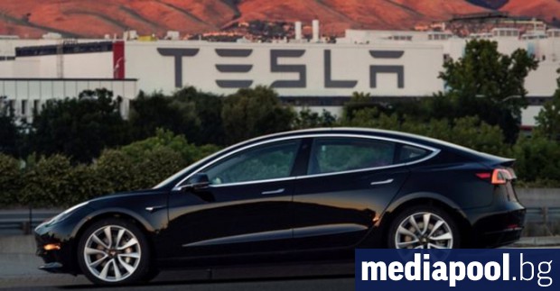 Тесла Модел 3 Американският производител на електрически автомобили Тесла Tesla