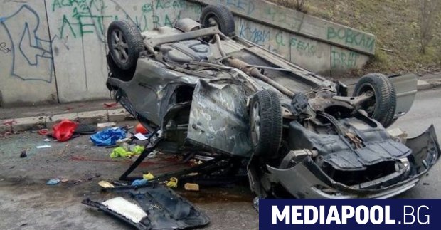 Падналата кола от моста Кола падна от мост в София