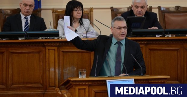 Мнозинството в парламента освободи Валери Жаблянов от БСП от поста