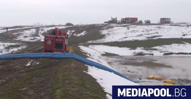 Сн бТВ Остава бедственото положение в Хайредин заради преливащия язовир