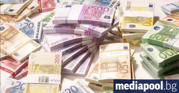 Чешки вестник продължи да разнищва сделката за ЧЕЗ в България