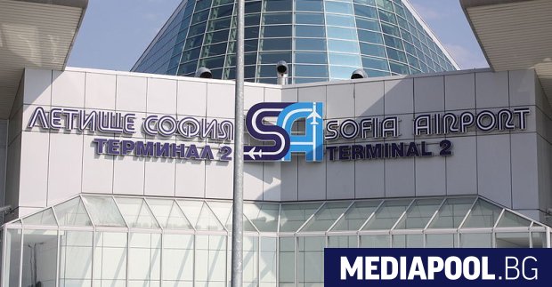 Самолет излетял от София към италианското летище Бергамо поискал да