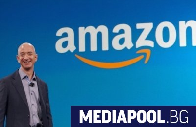 Шефът на гиганта в онлайн търговията Амазон Amazon Джеф Безос