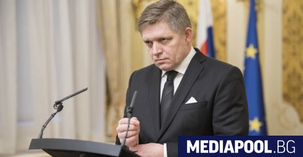 Премиерът на Словакия Роберт Фицо е готов да подаде оставка