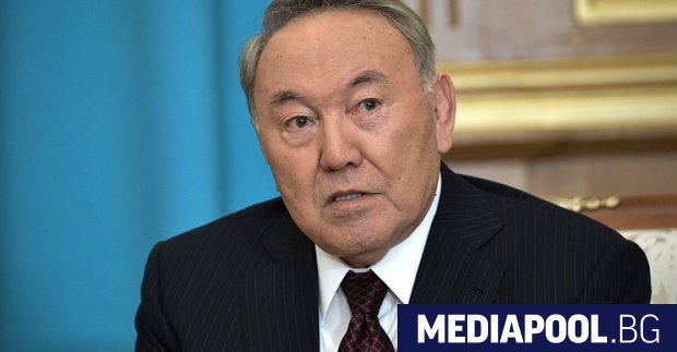 Нурсултан Назарбаев Казахстан още повече отслаби културните връзки с бившите