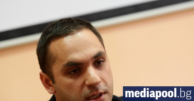 Министърът на икономиката Емил Караниколов Снимка БГНЕС Правителството натовари трима