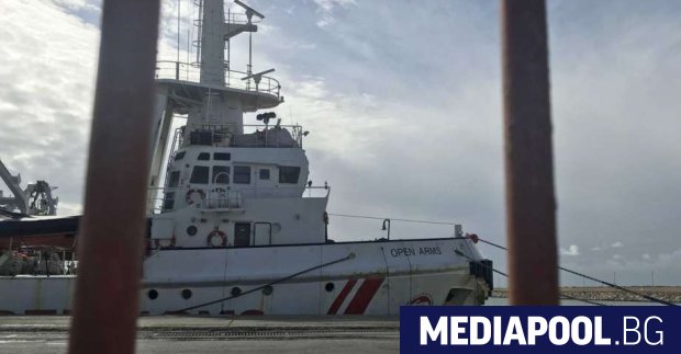 Италианските власти конфискуваха след прокурорска заповед спасителен кораб на испанска