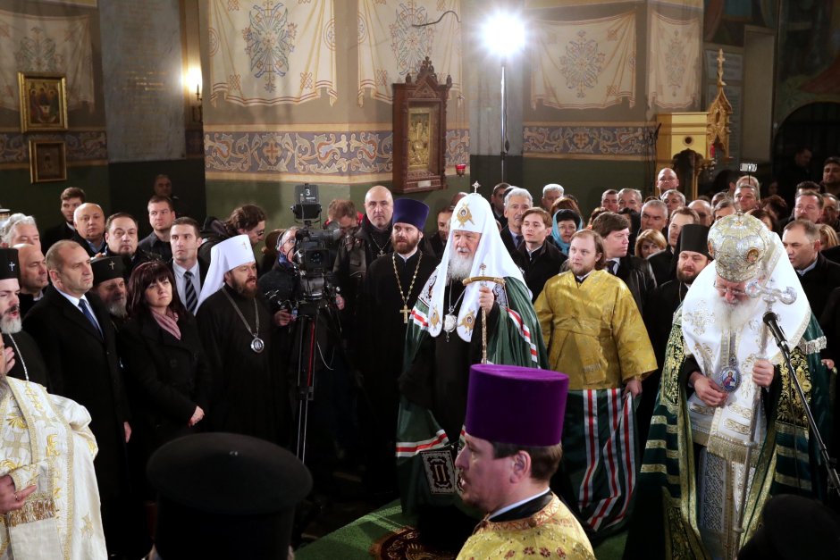 Руският патриарх Кирил и българският патриарх Неофит отслужиха панихида в памет на загиналите