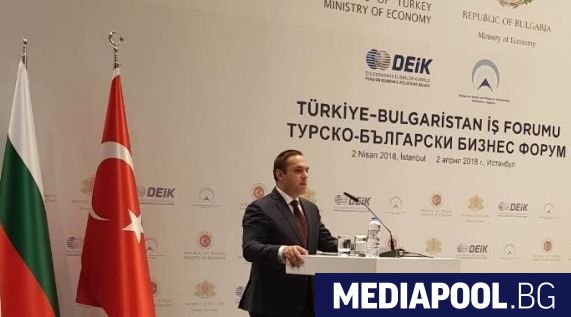 Караниколов по време на участието си в бизнес форума Българските