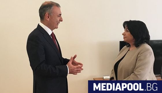 Мурат Хейдаров и Теменужка Петкова Заявеното от азерския президент Илхам