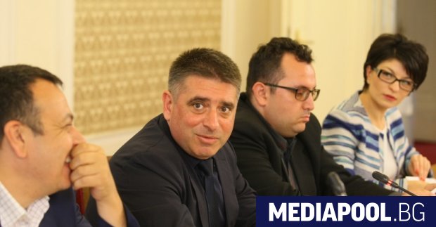 Заседание на парламентарната правна комисия: Хамид Хамид, Данаил Кирилов, Християн