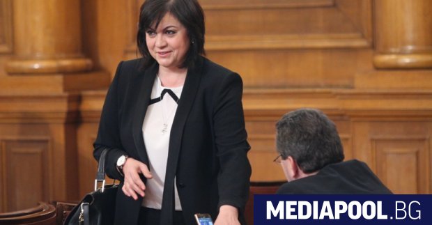 Корнелия Нинова БСП остава на позицията си че сделката за