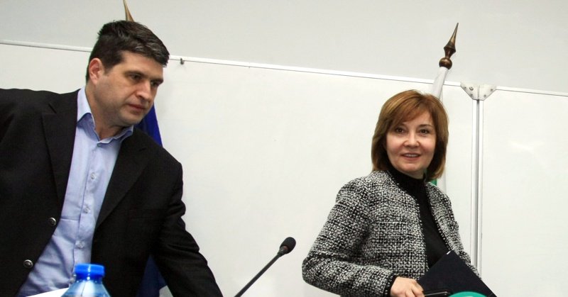 Изпълнителният директор на Галя Димитрова и пресаташето на агенцията Росен Бъчваров