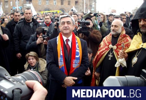 Серж Саркисян Арменската опозиция блокира улици и кръстовища в центъра