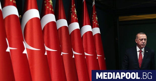 Реджеп Ердоган Турският президент Реджеп Тайип Ердоган представи днес предизборната
