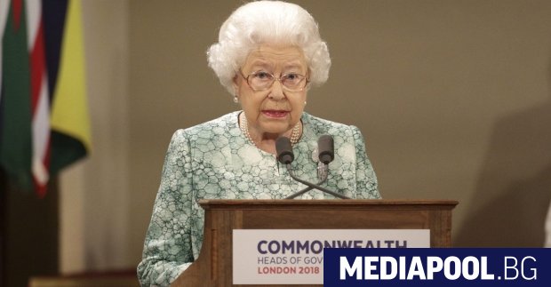 Британската кралица Елизабет Втора говори по време на откриването на