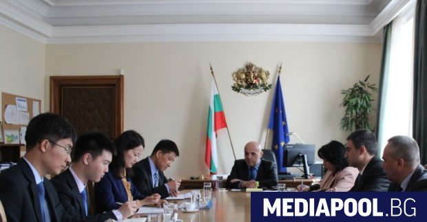 Срещата на представителите на CNNC с Томислав Дончев и Теменужка