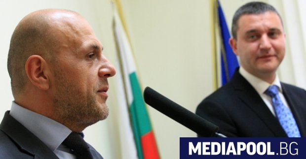 Дончев и Горанов обясниха последиците за България от новата финансова