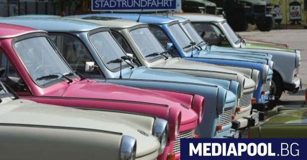 Няколко десетилетия след падането на Берлинската стена любителите на автомобили
