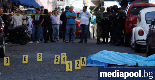 В резултат на ширещото се насилие в Мексико само миналия
