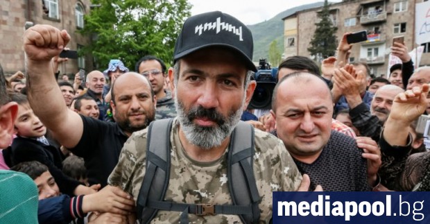 Лидерът на опозицията в Армения Никол Пашинян Водачът на вълната