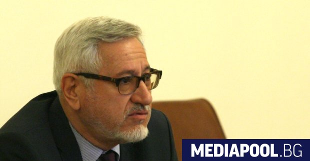 Ангел Димитров сн БГНЕС Дългогодишният дипломат и историк Ангел Димитров